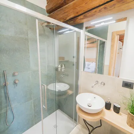 Corte Bonfiglio Colombari Bed & Breakfast 3*