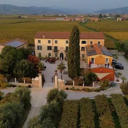 Corte Bonfiglio Colombari 3*